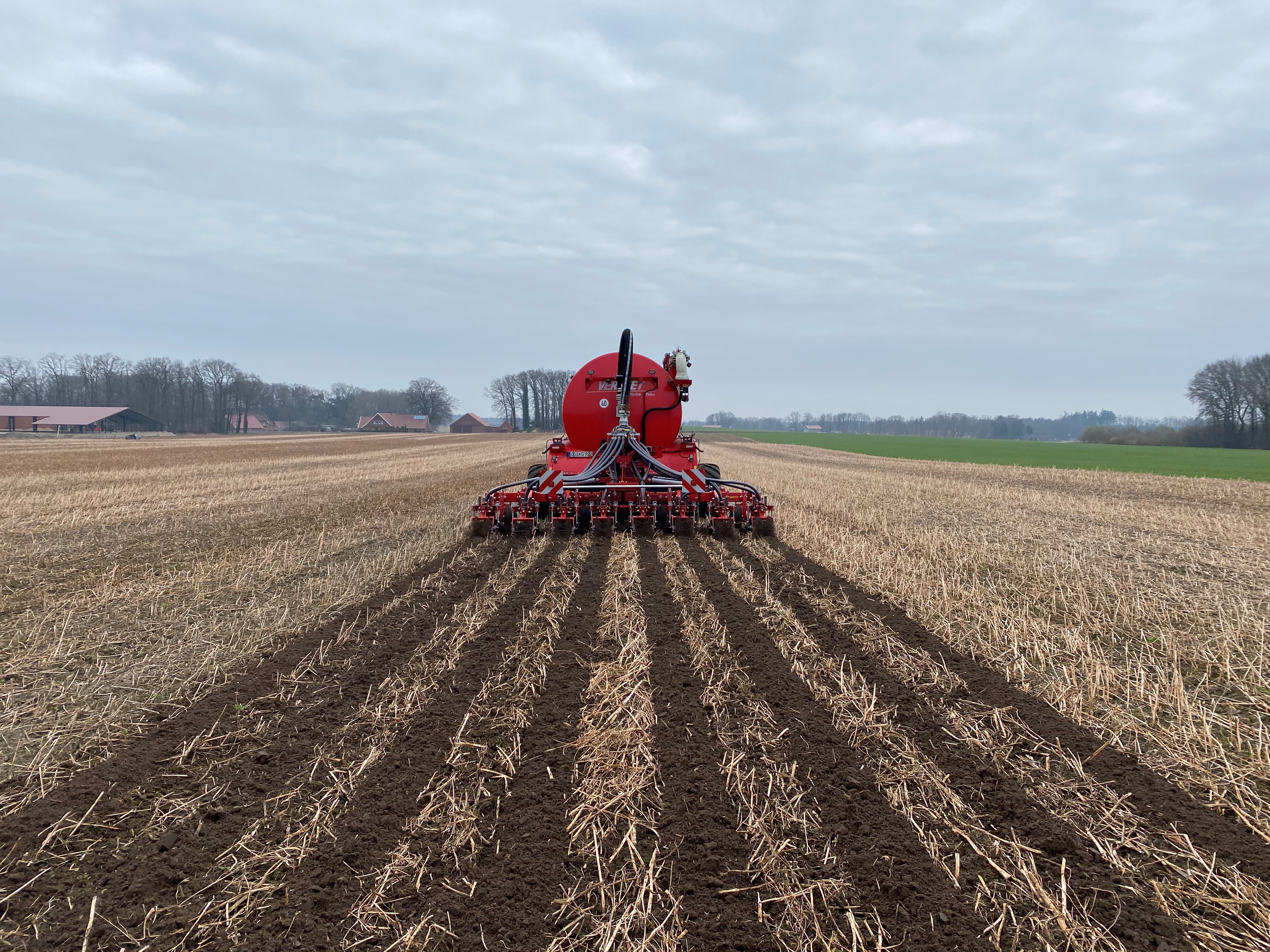 Enfouisseur en lignes Strip-Till Quarter Evers, nouvelle version: Plus polyvalent et plus léger grâce aux innovations